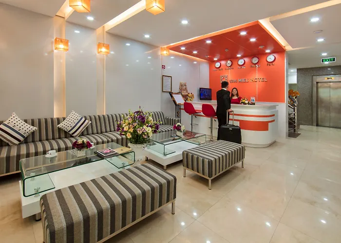 Van Mieu Hotel